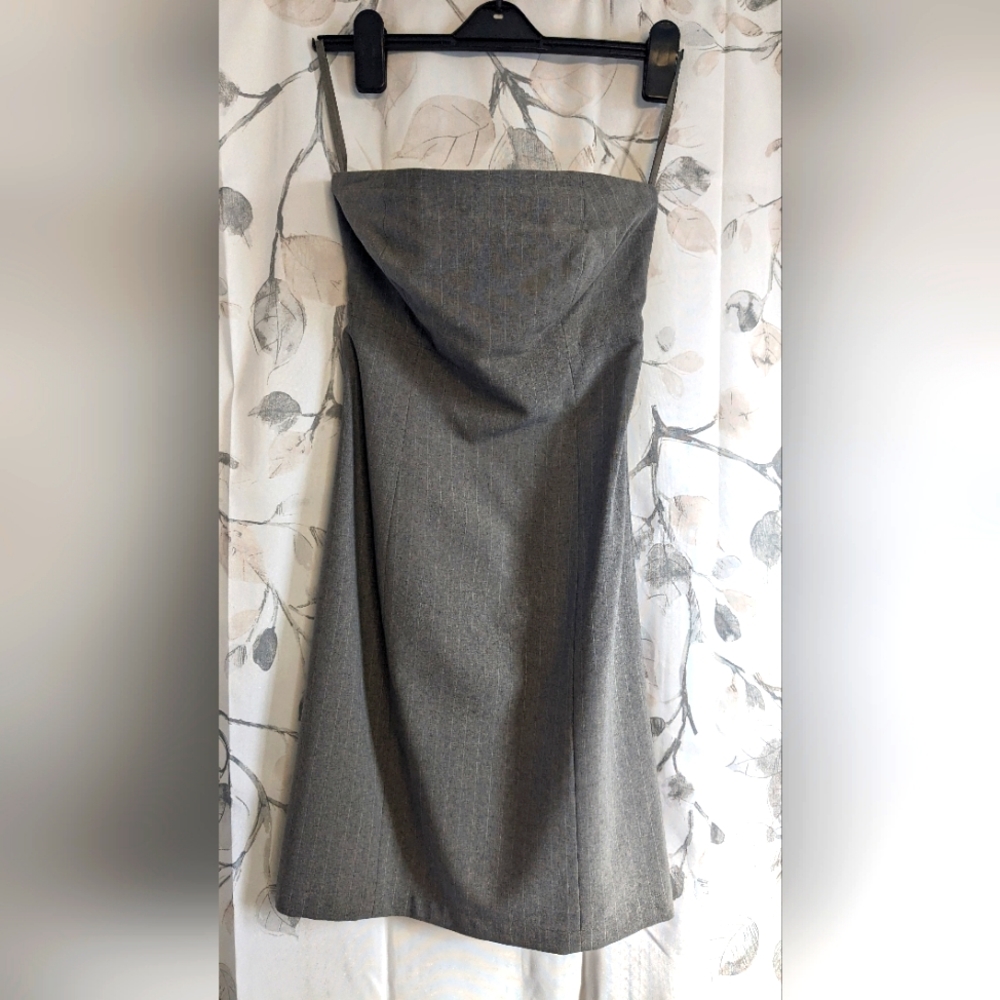 Gap grey pinstripe strapless dress